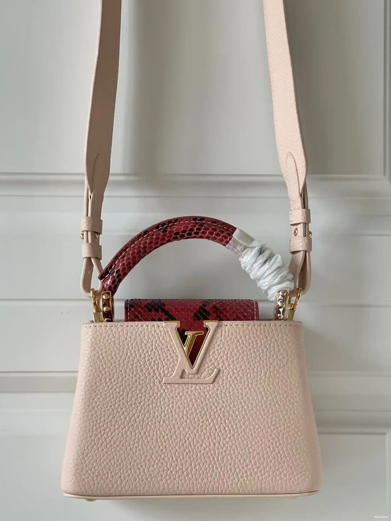 Cheap MINI VUITTON LOUIS CAPUCINES 0603